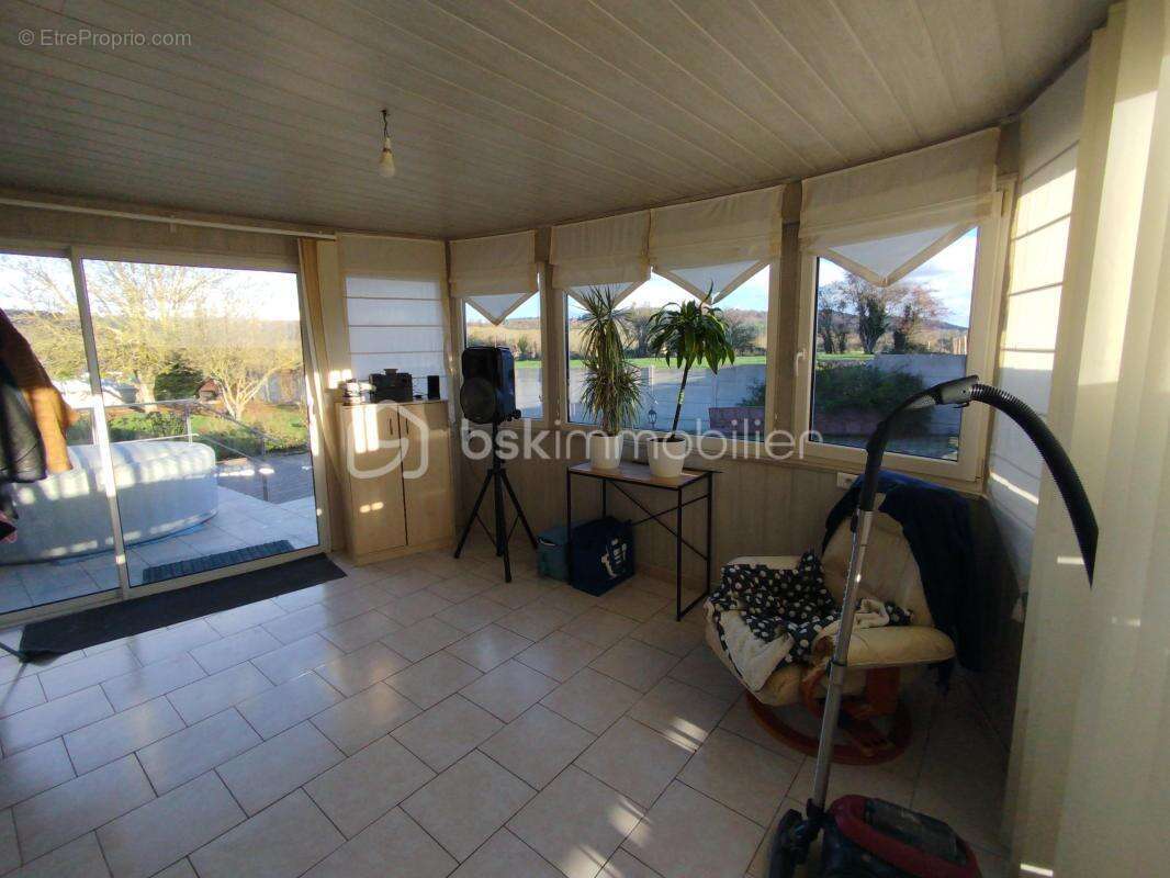 Maison à MONCHAUX-SORENG