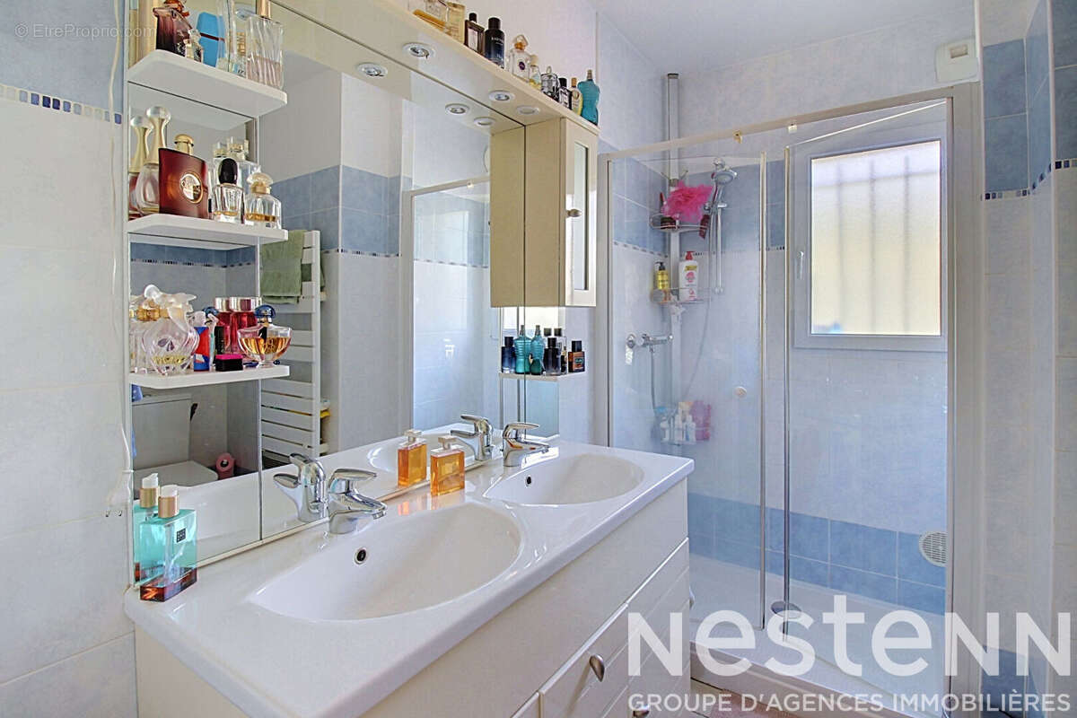 A VENDRE FLAYOSC Maison 3 chambres PISCINE GARAGE sur terrain de 1200 m² clos - photo 9
