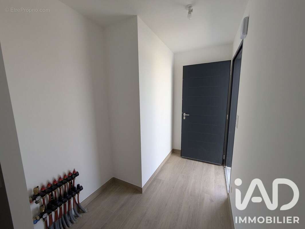 Maison 97 m² à Challans  - photo 9