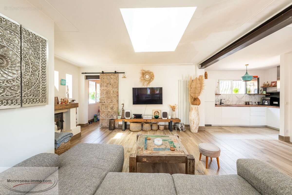 Maison à VALBONNE