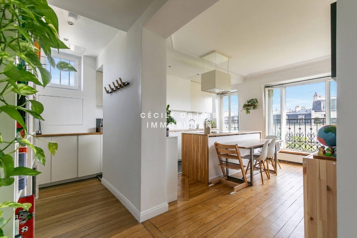 Appartement à PARIS-12E