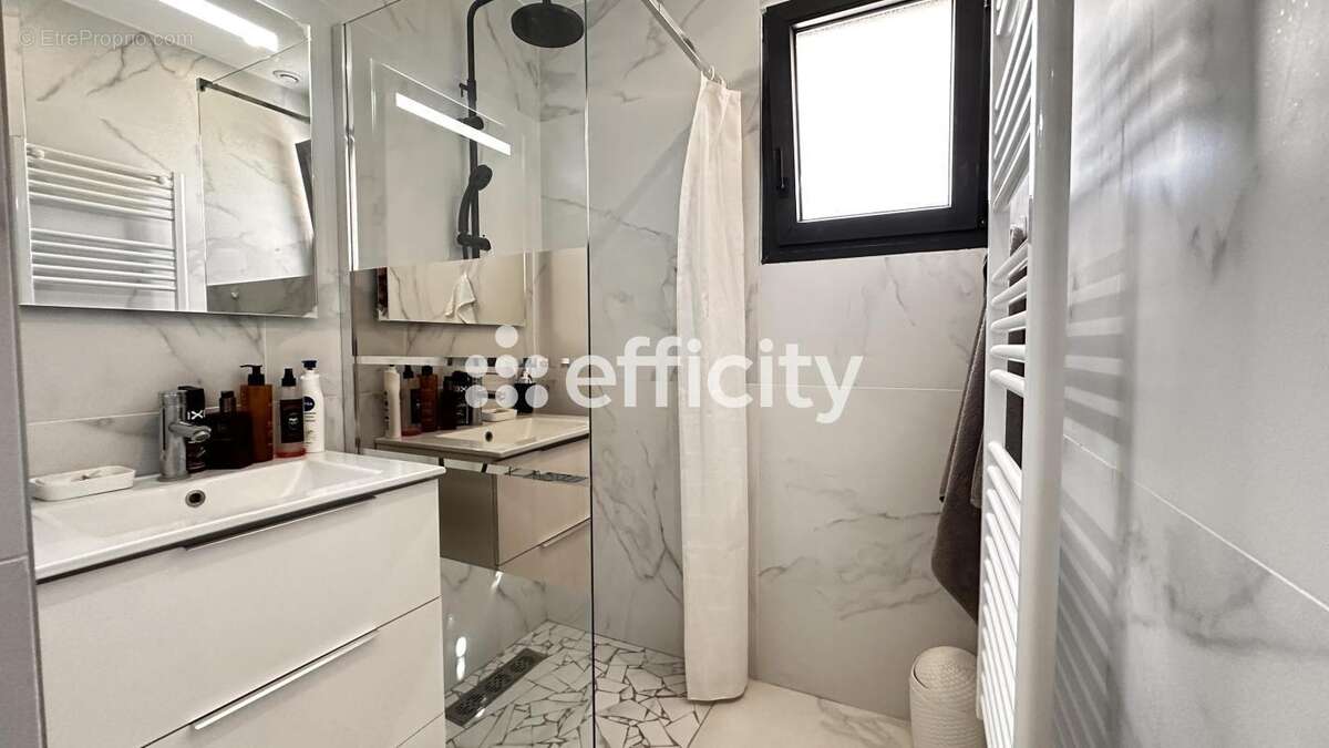 Maison à PIERRELATTE