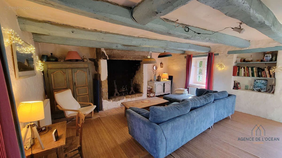 Maison à PLOUHARNEL
