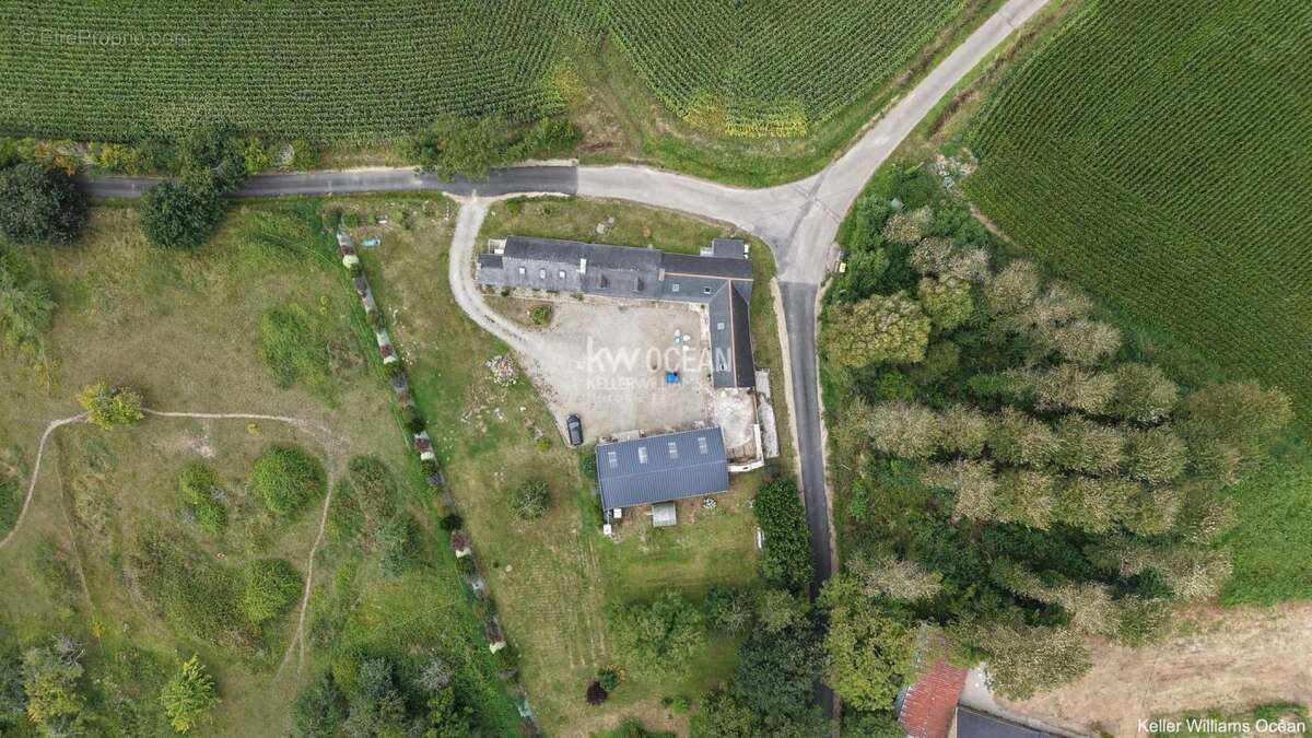 Maison à PLOUGASNOU