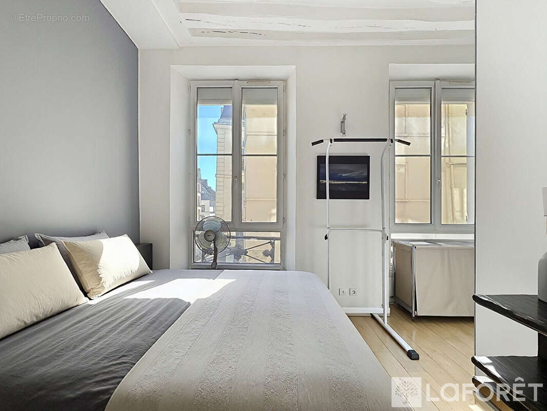 Appartement à PARIS-2E