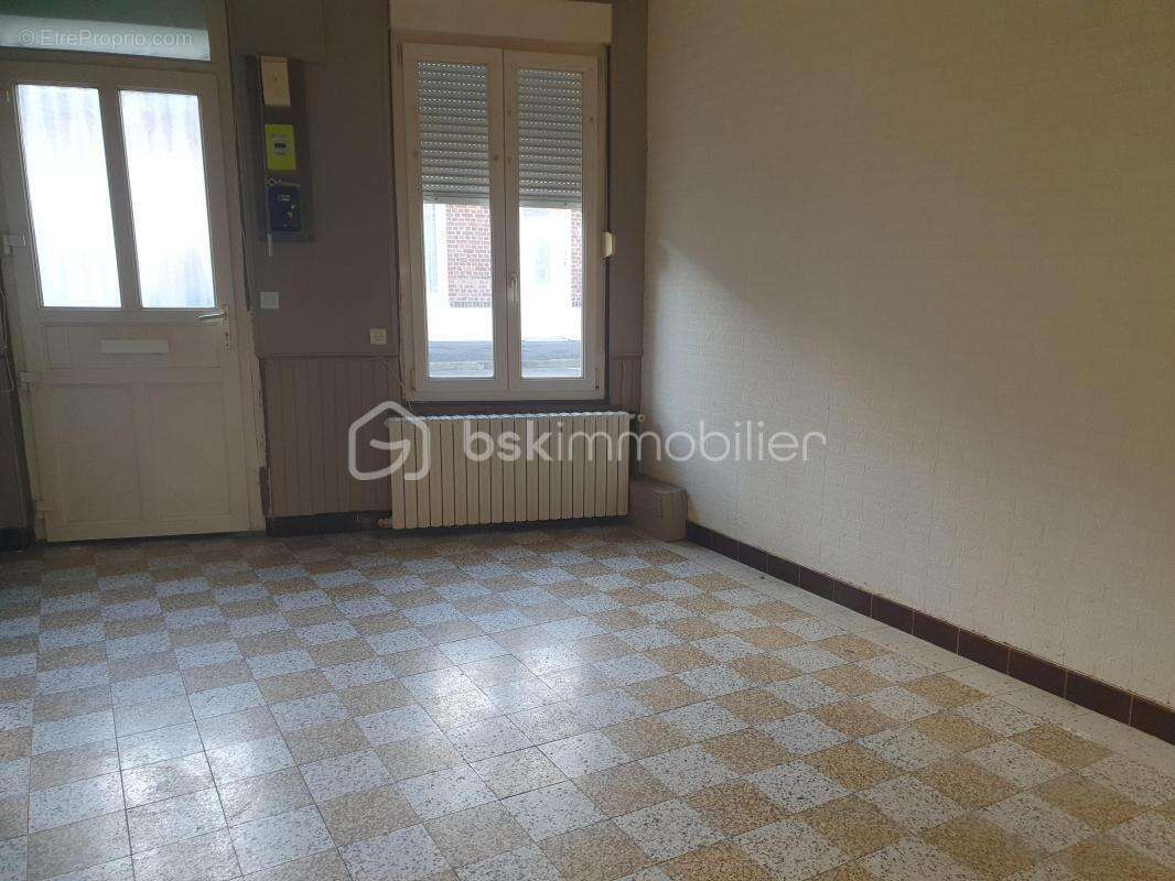 Maison à ORIGNY-SAINTE-BENOITE