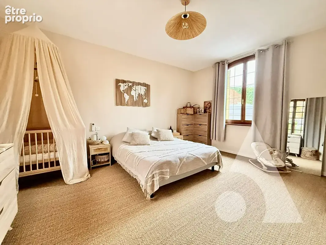 Longère de rénovée de 250m² avec grand terrain et dépendances - photo 4