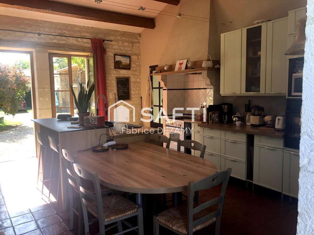 Photo 3 - Maison à SAINTE-GEMME-LA-PLAINE