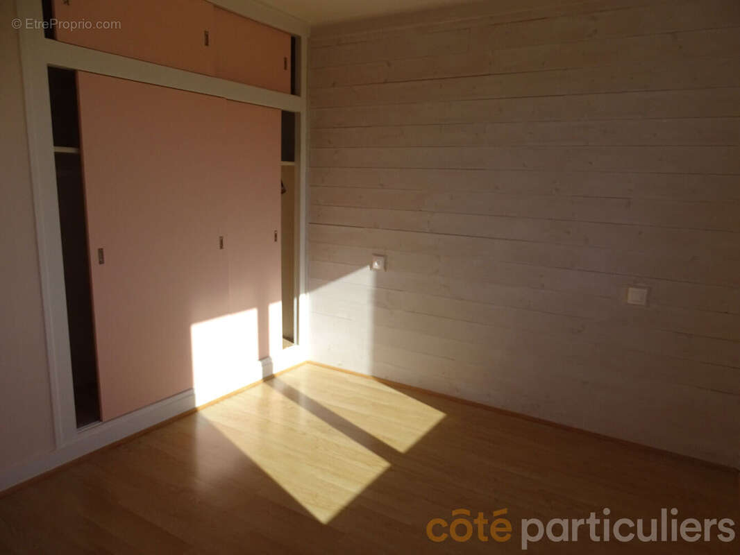 Maison à CHEZAL-BENOIT