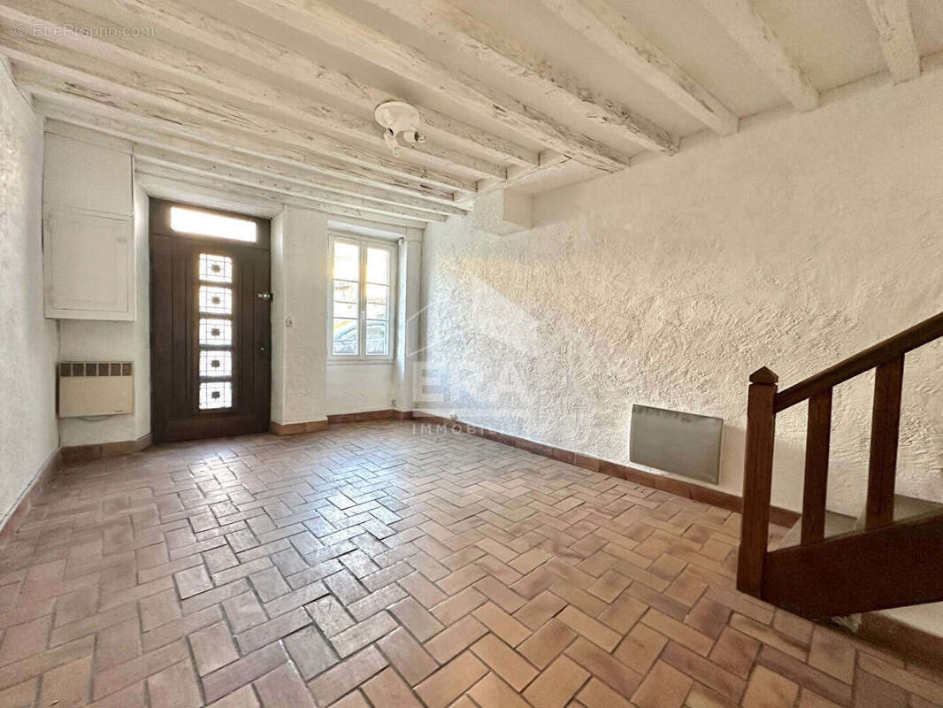 Maison à LORREZ-LE-BOCAGE-PREAUX