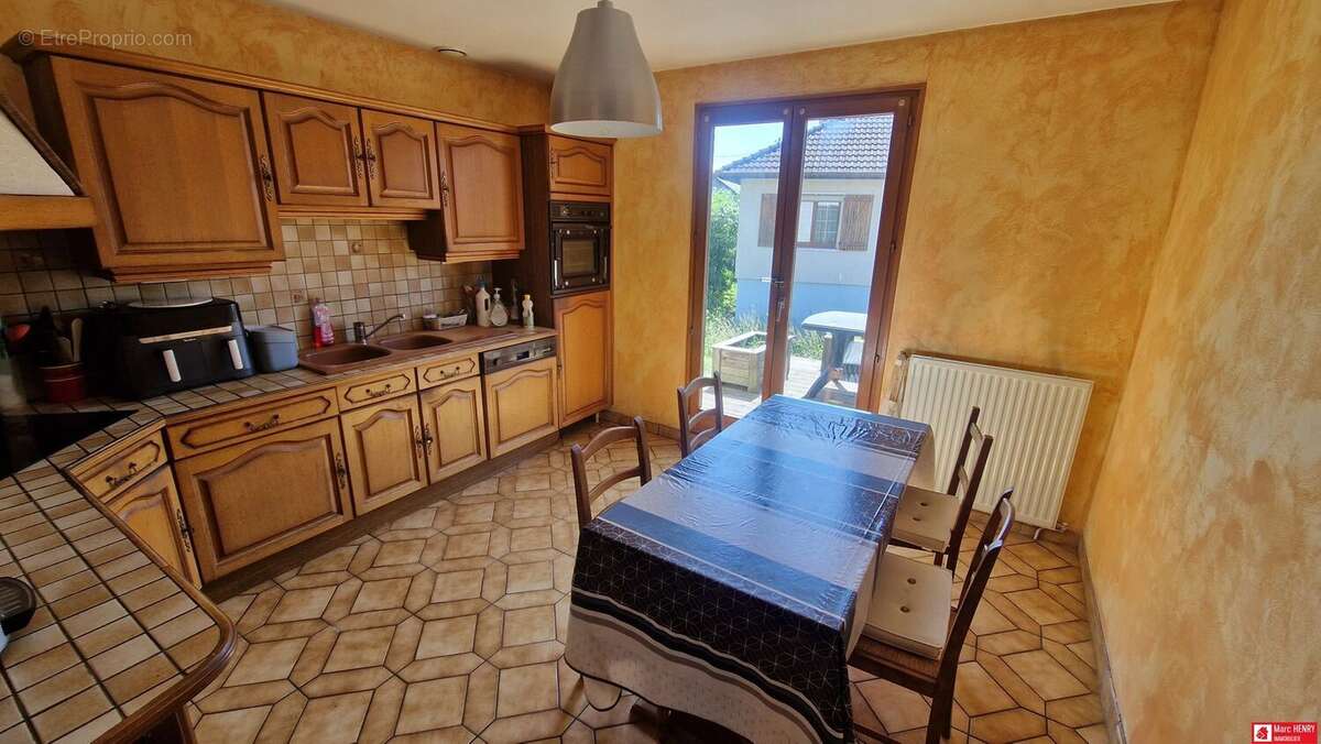 Maison 142 m² à Saint-Ame  - photo 2