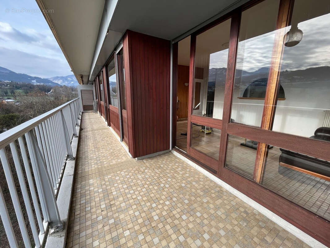 Appartement à JACOB-BELLECOMBETTE