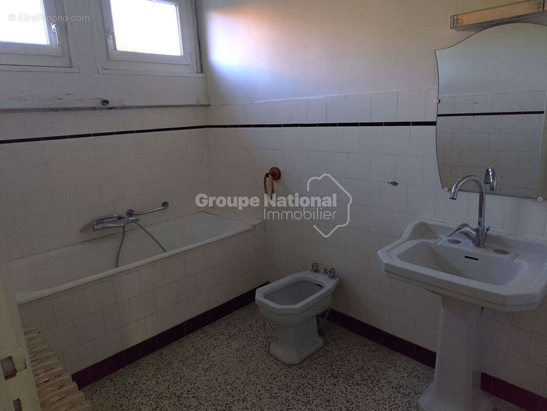 Maison à JONQUIERES