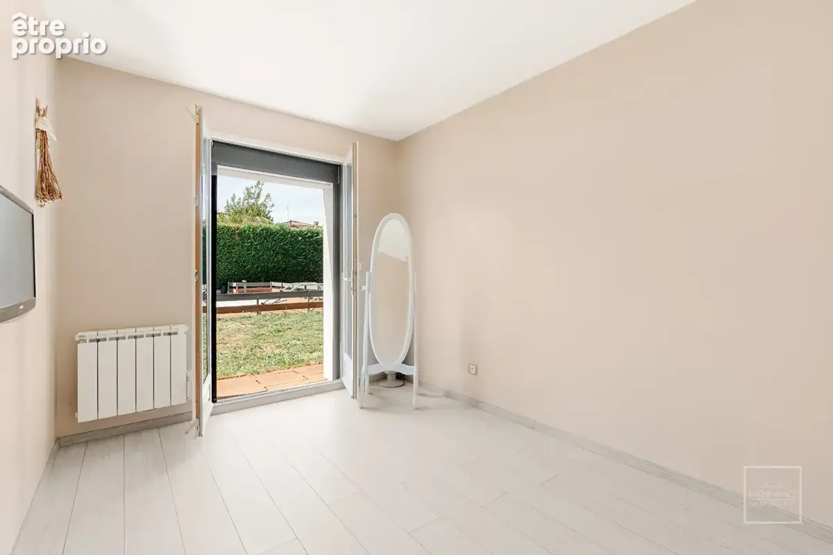 Montanay, maison plain pied 124 m² avec jardin et piscine - photo 9