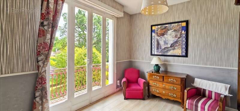 Maison à vendre 9 pièces PAU (64) Rare– Entre Trespoey et Allées de Morlaàs – 260 m² et 1300M2 de terrain - photo 14