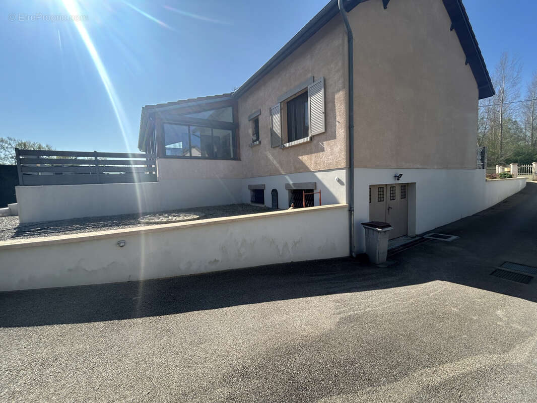 Maison à FRIGNICOURT