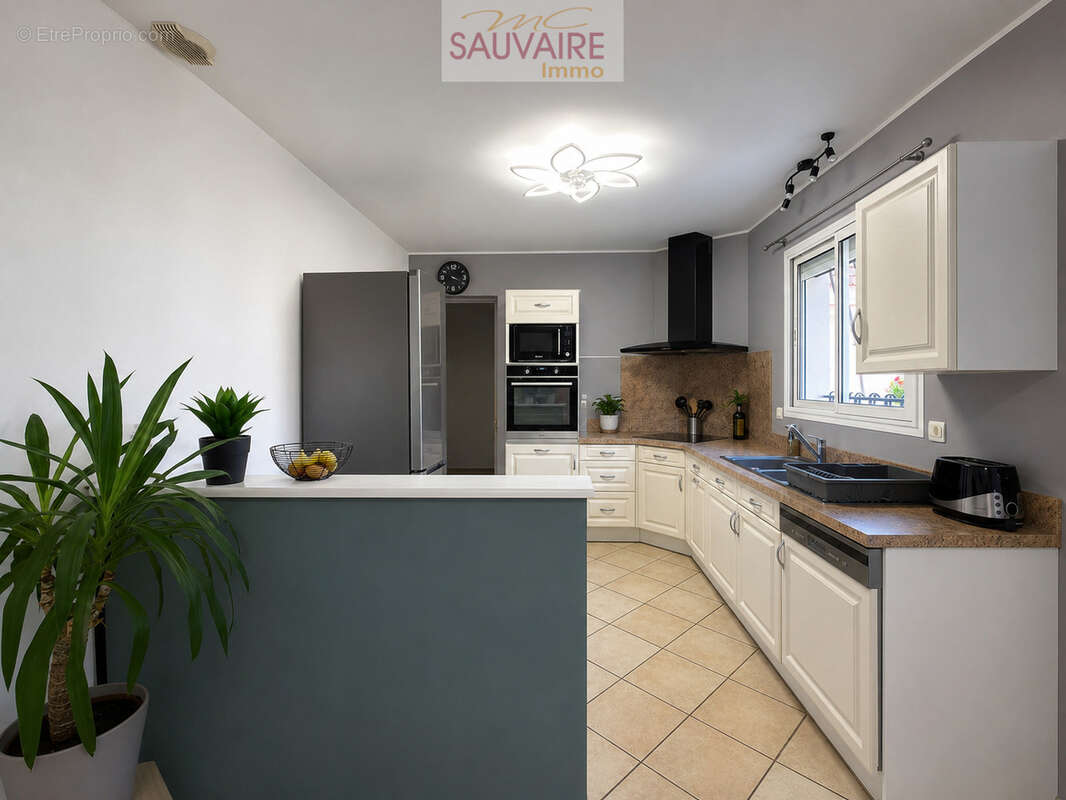 Villa 4 faces de plain-pied avec 3 chambres et garage - photo 4