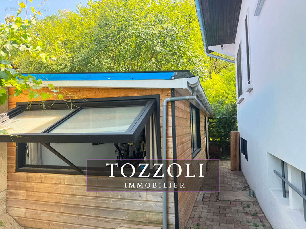 Maison Saint Clair De La Tour  97m² - photo 13