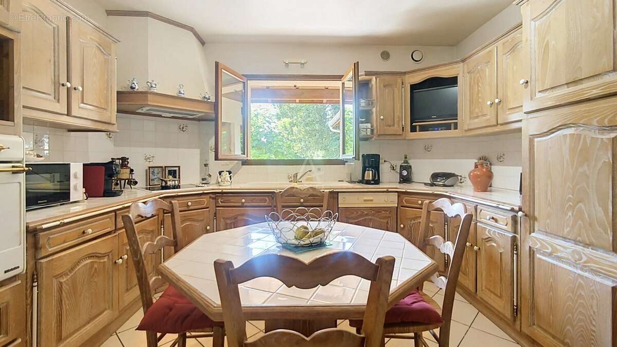 Magnifique maison de 180m2 sur la commune de BERNOS BEAULAC - photo 5