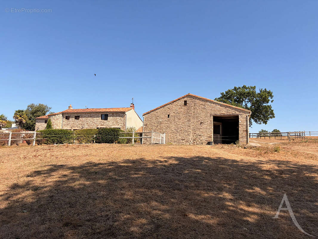 Logis vendéen en pierre Montaigu-Vendée - photo 5