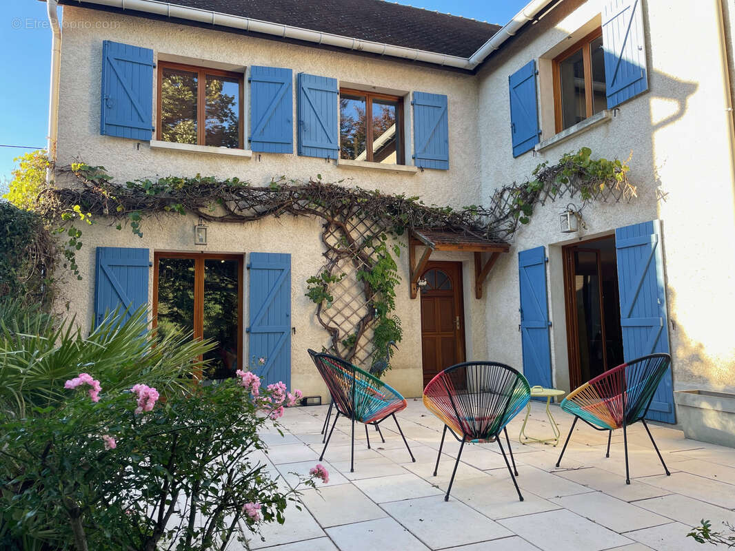 Maison à JAMBLES