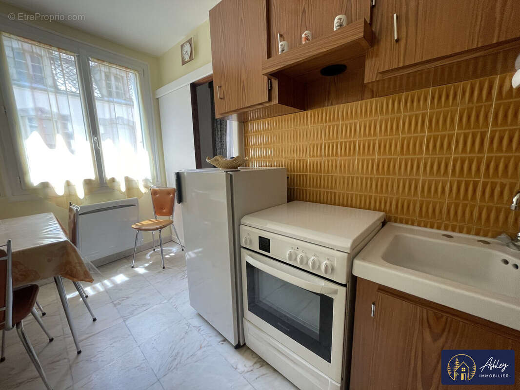 Appartement à RIOM-ES-MONTAGNES