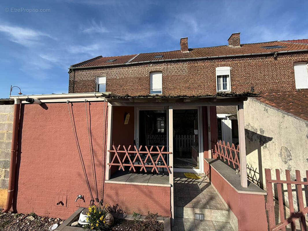 Maison à ANNEZIN