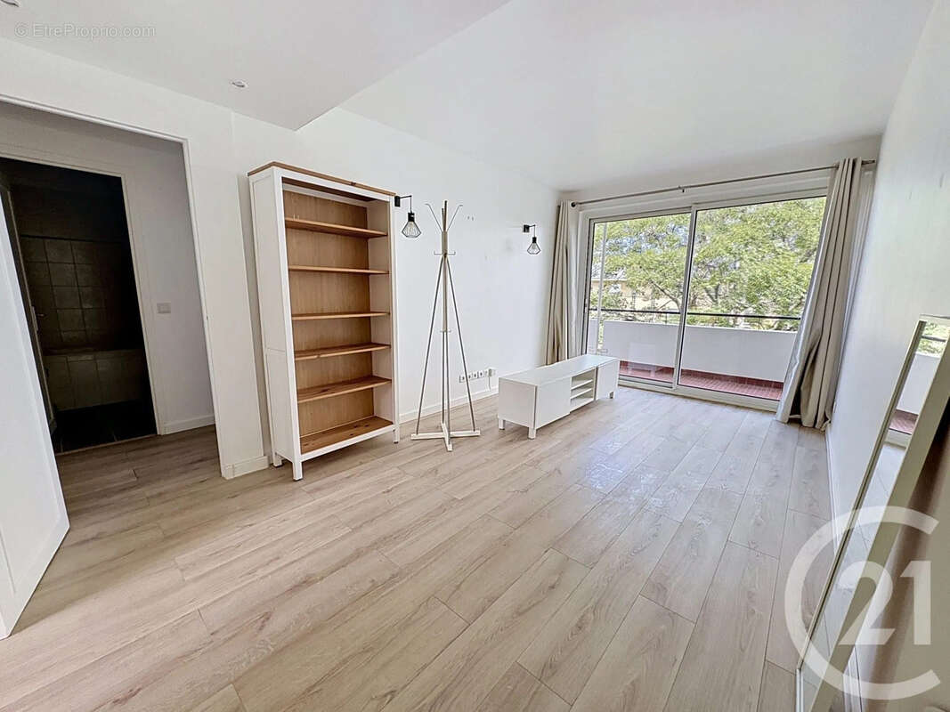Appartement 59 m² à Saint-Cloud  - photo 3