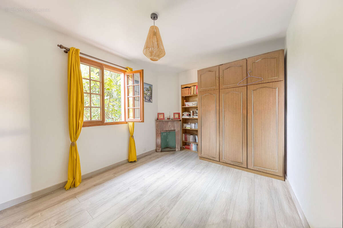 Maison Roissy En Brie 5 pièce(s) 111,24 m2 - photo 5