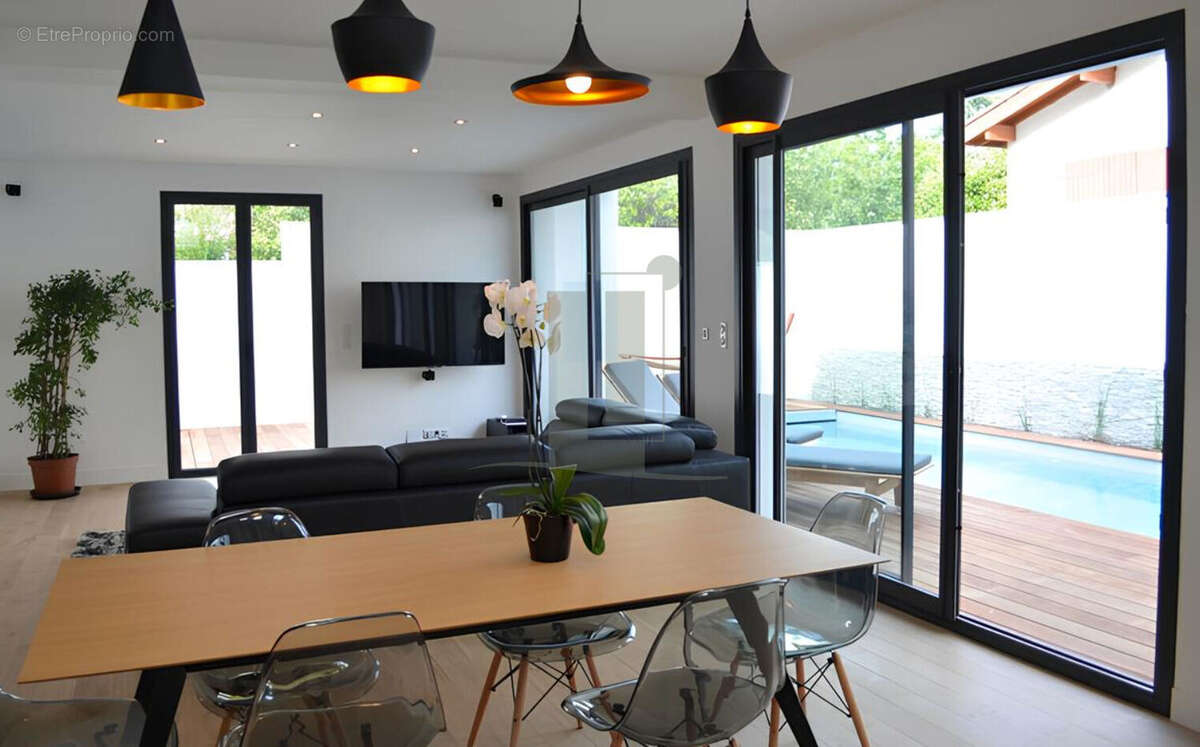 Villa contemporaine de180 m² avec piscine, quartier calme - photo 10