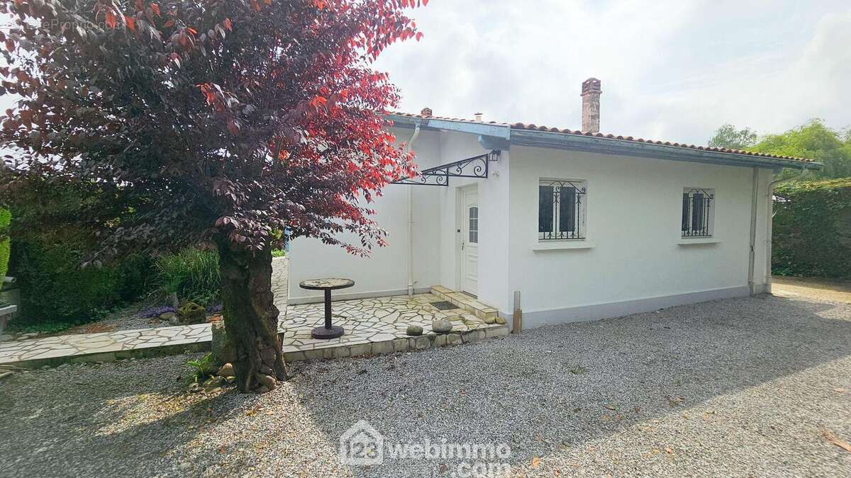 Maison à COARRAZE