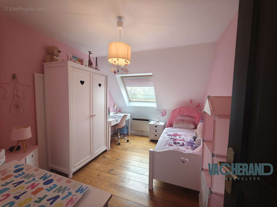 Maison 181 m² à Estaires  - photo 8