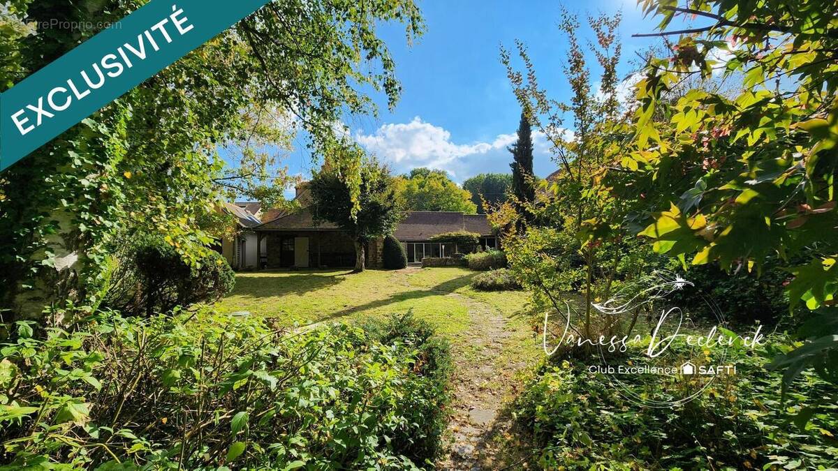 Photo 1 - Maison à LE VAL-SAINT-GERMAIN