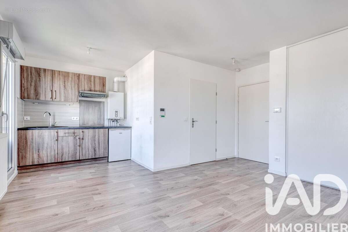 Photo 3 - Appartement à SAVIGNY-LE-TEMPLE