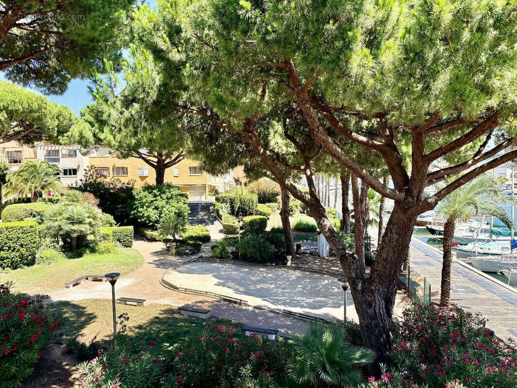 LE CAP D'AGDE - PORT - Studio dans résidence avec piscine, vue Port - photo 11