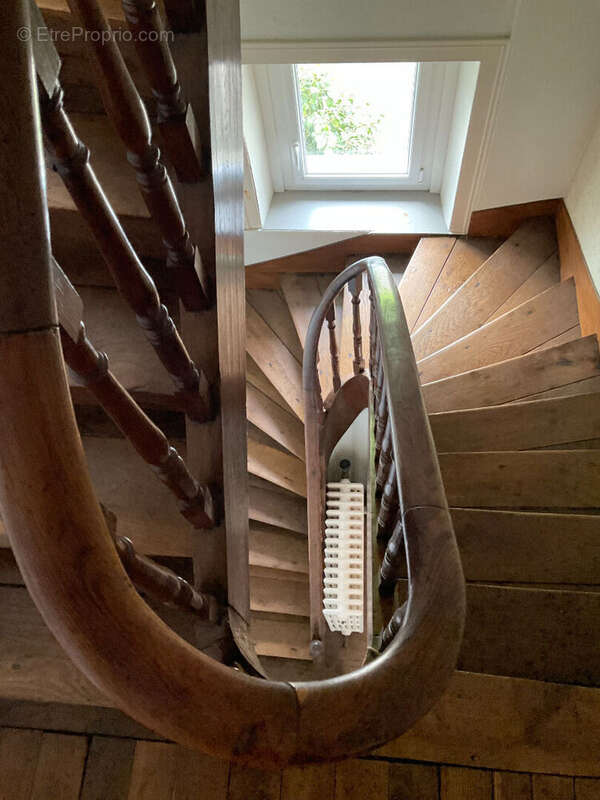 Maison à LOUVIGNE-DU-DESERT