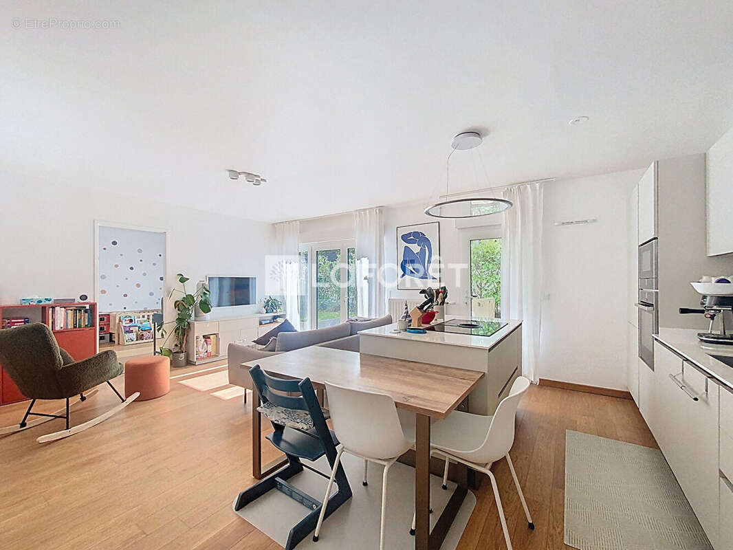 Appartement à SURESNES