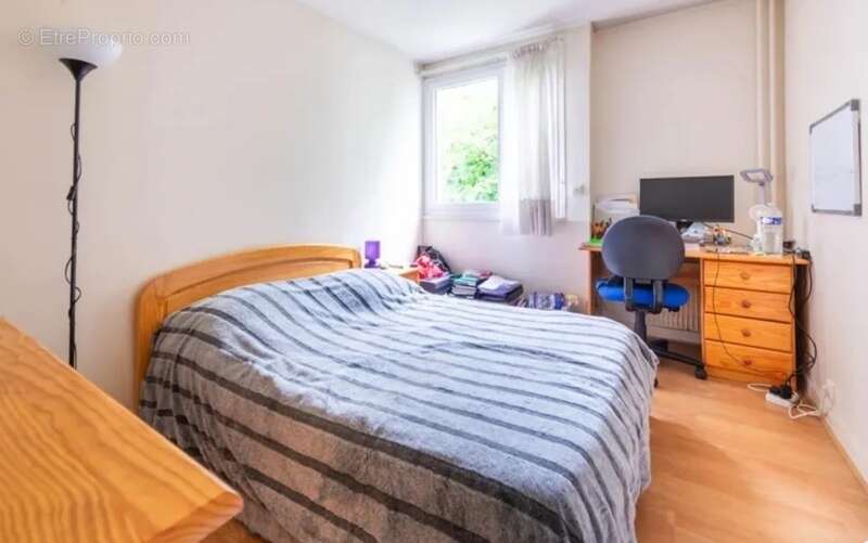 Appartement à vendre 5 pièces FRANCONVILLE (95) - photo 4