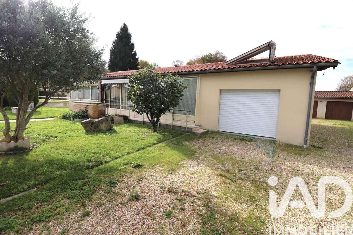 Maison 111 m² à Saint-Martin-D'ary  - photo 3