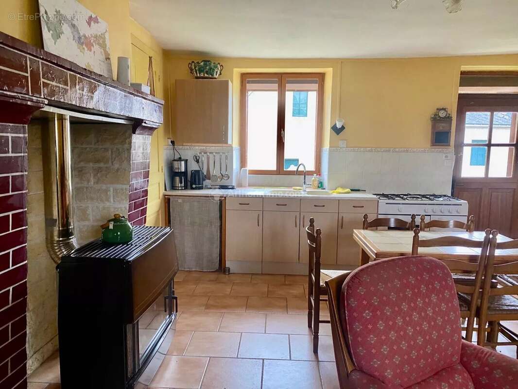 Maison à BESSE-SUR-BRAYE