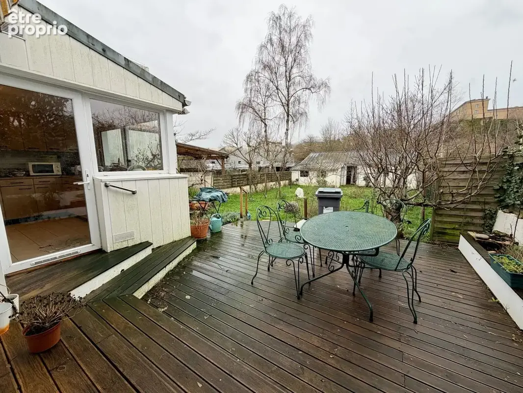 Jolie maison PENTAGONE plain-pied 4 chambres - 111m² - terrain 426m² - photo 3