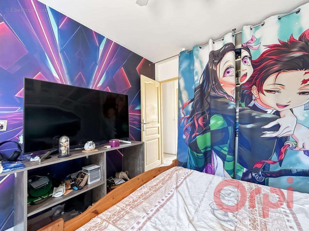 À Vendre : Villa familiale de plain-pied avec piscine, garage et grand jardin à Sauvian - photo 10