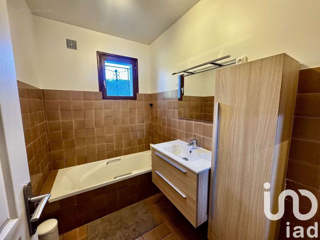 Photo 8 - Maison à CRECY-LA-CHAPELLE