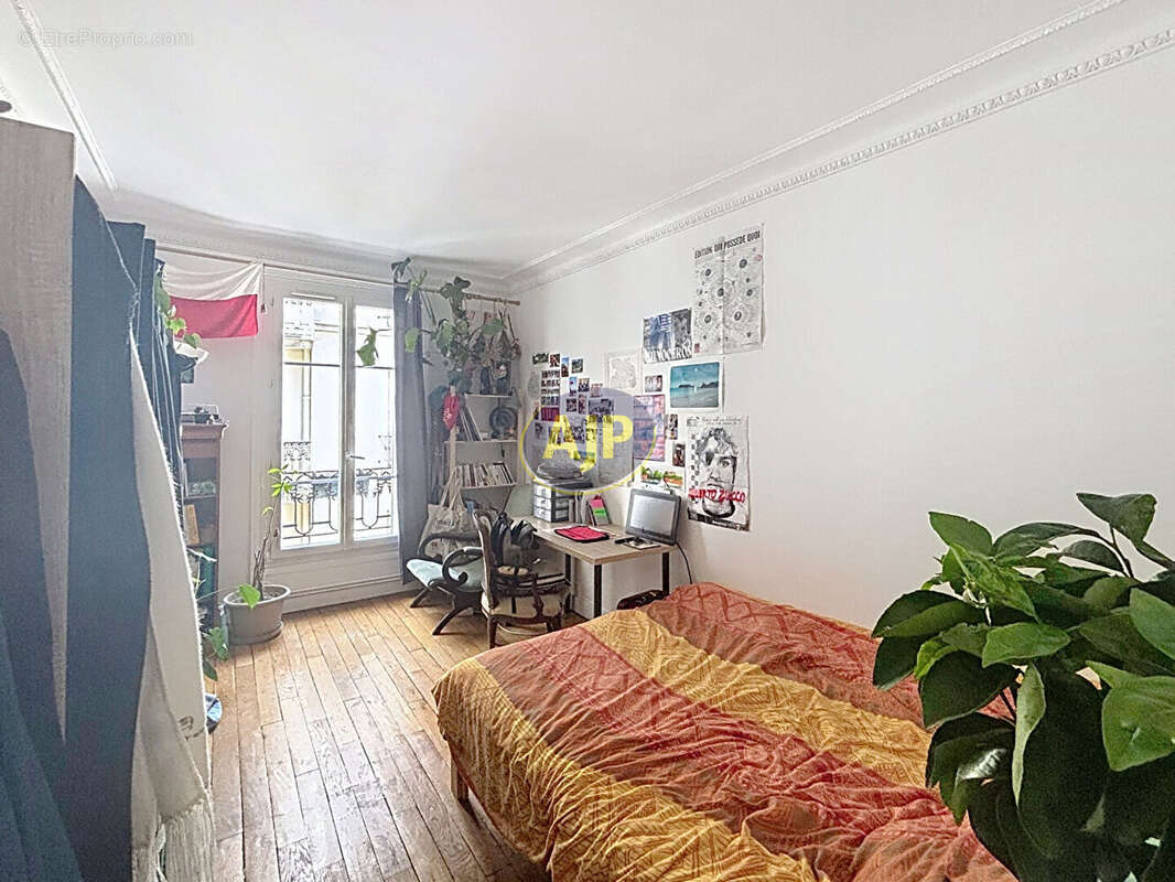 PARIS 75015 : Appartement trois pièces - photo 5