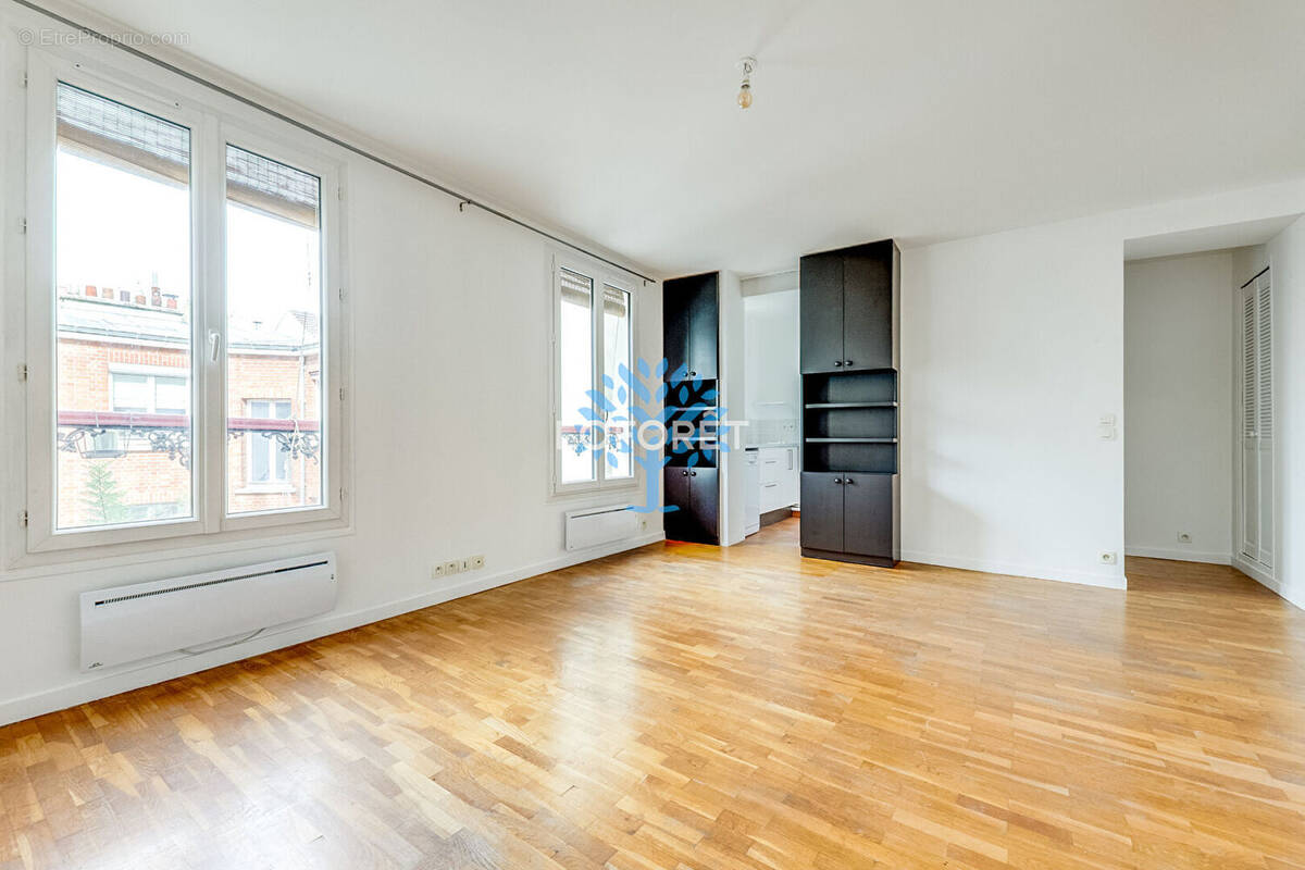 Appartement à PARIS-11E