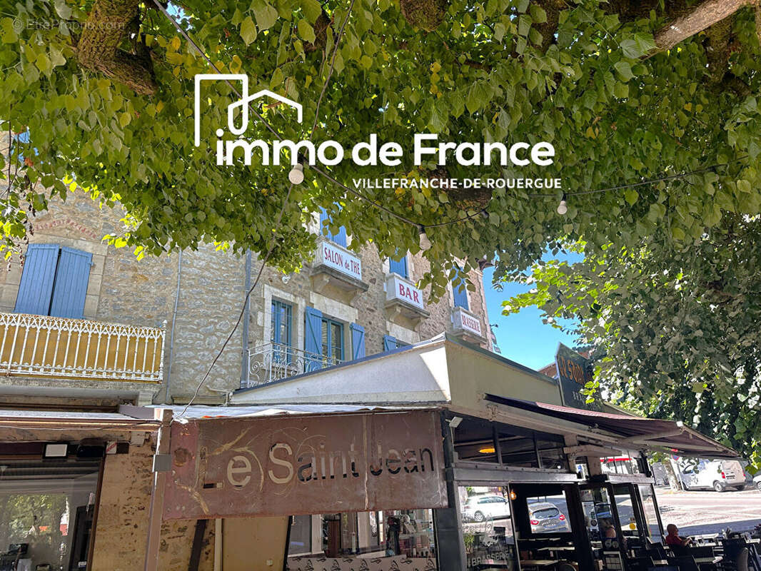 Immeuble 620 m² avec bar brasserie vendu avec licence IV,  cuisine, matériel et mobilier,, emplacement n°1 avec appartement de f - photo 6