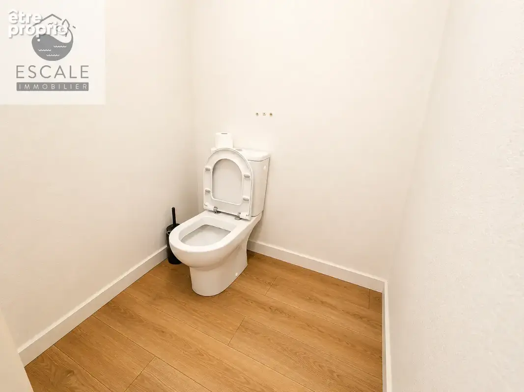 Vente grand type 2 dans residence recente quai de bosc a sete - photo 17