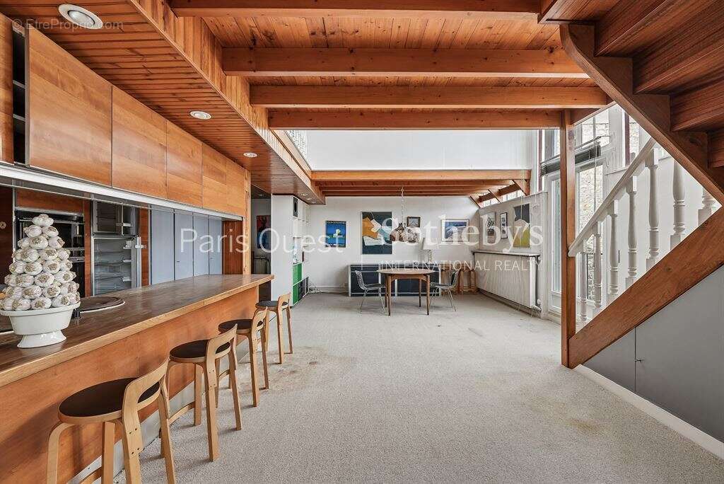 Appartement à PARIS-17E