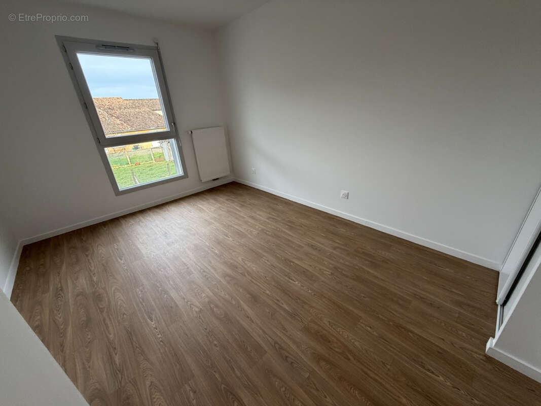 Appartement à TOULENNE