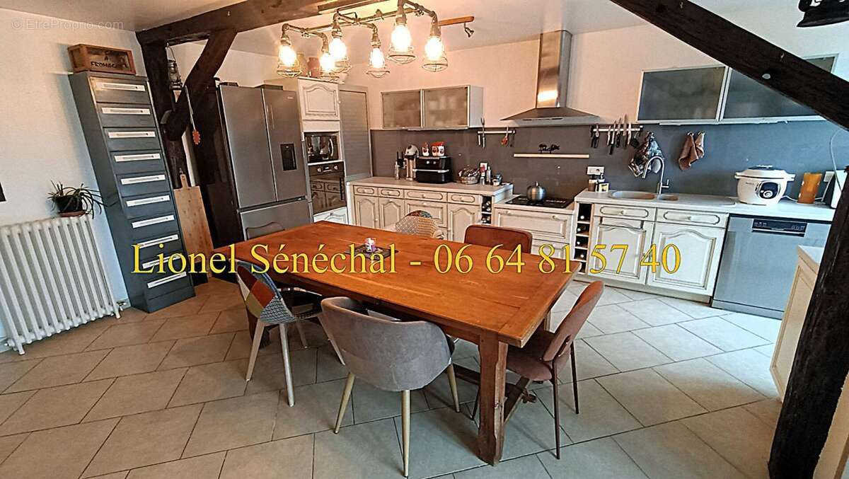 Maison à SAVIGNE-L'EVEQUE